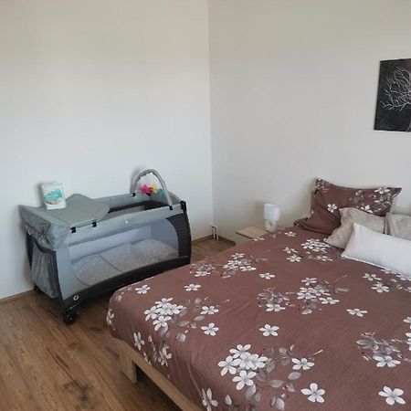 Apartman Varea Liznjan Bagian luar foto