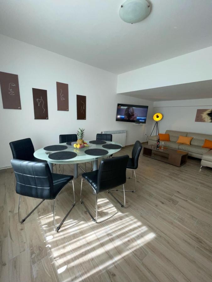Apartman Varea Liznjan Bagian luar foto