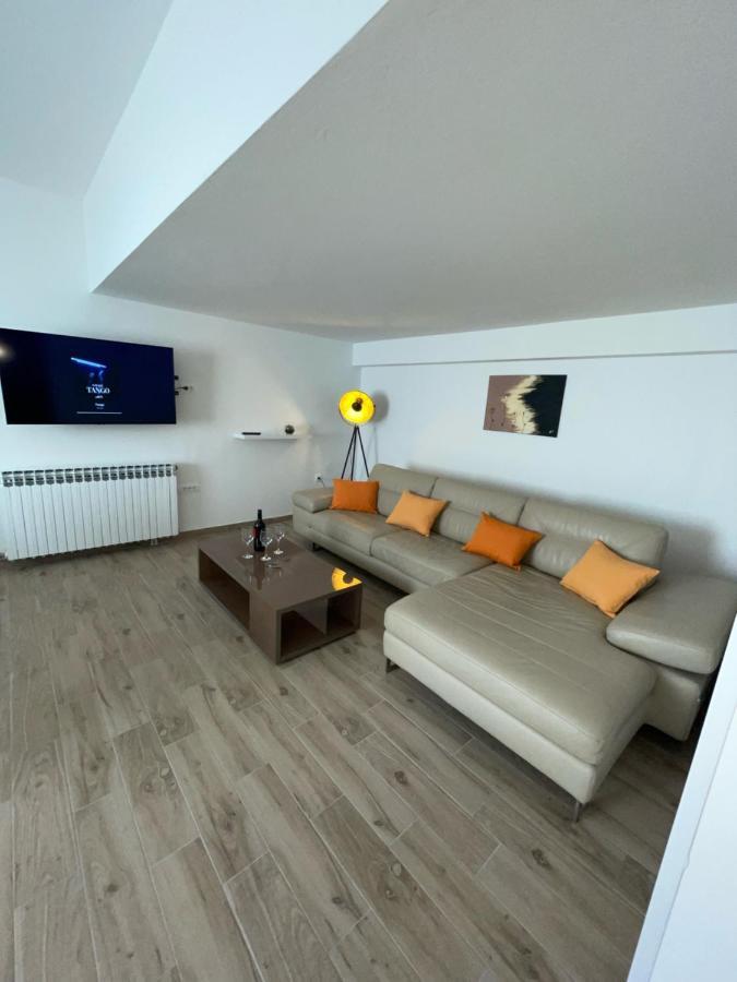 Apartman Varea Liznjan Bagian luar foto