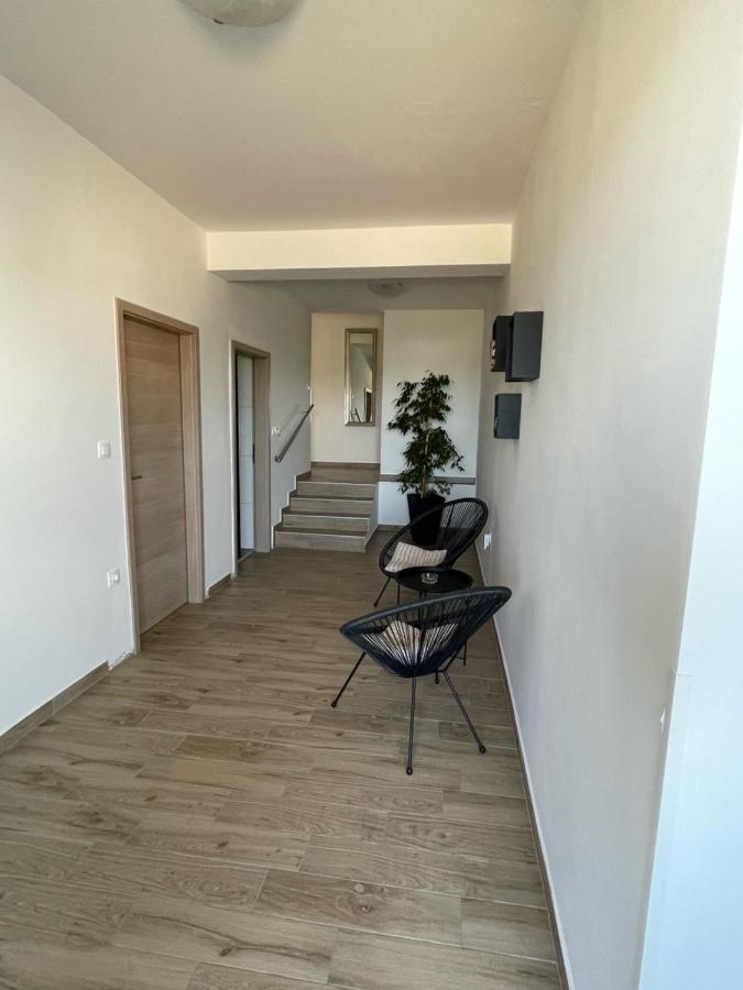 Apartman Varea Liznjan Bagian luar foto
