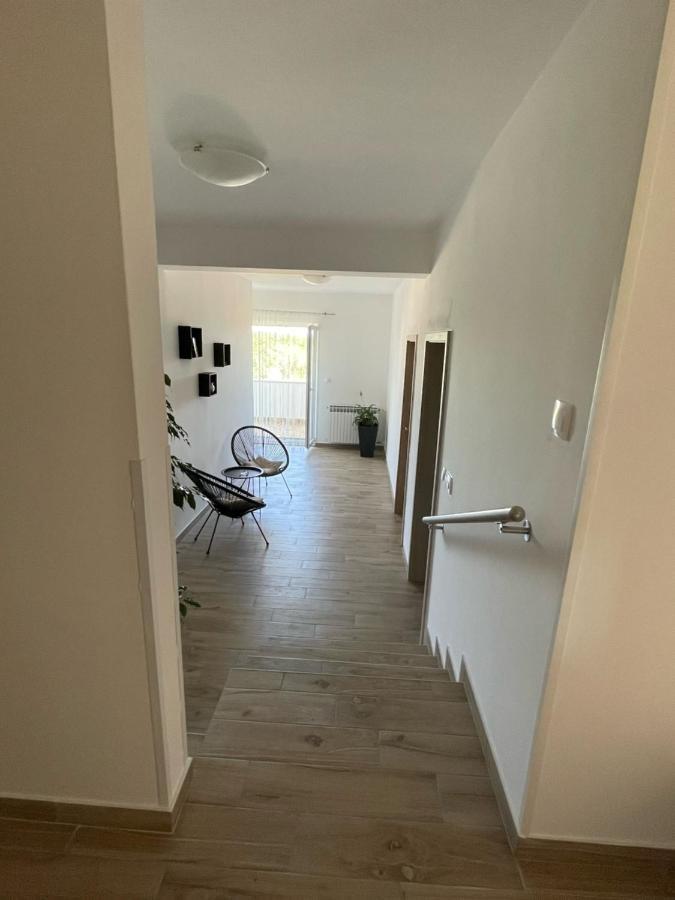 Apartman Varea Liznjan Bagian luar foto